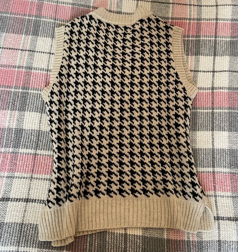 Kadın Krem renkli desenli  V Yaka Örgü Süveter - Görsel 2