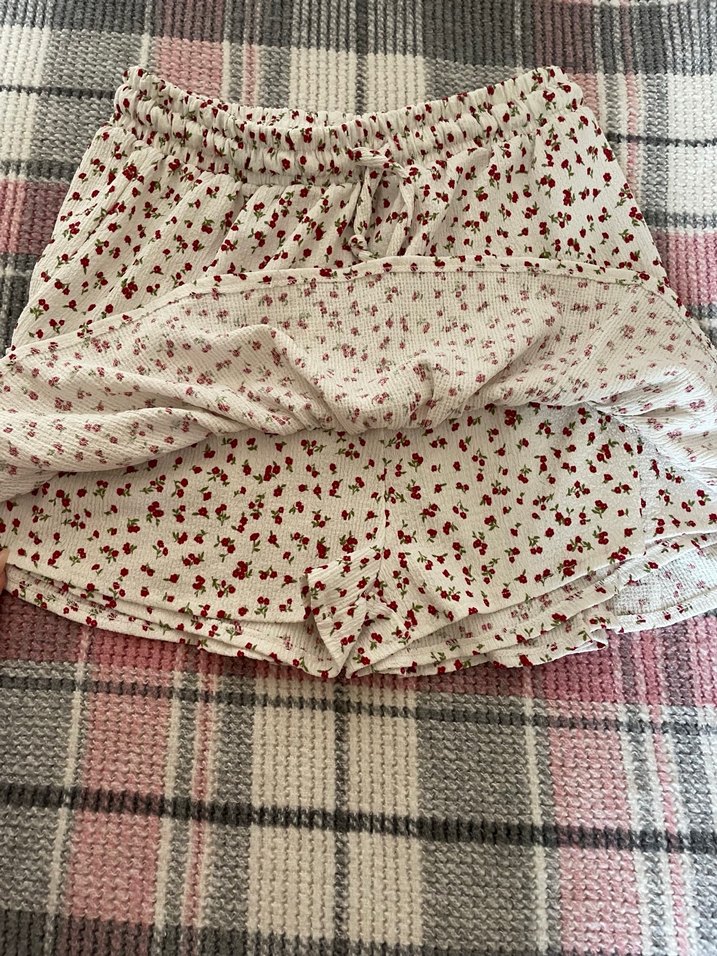 Kadın çiçek desenli beyaz şortlu etek mini - Görsel 4