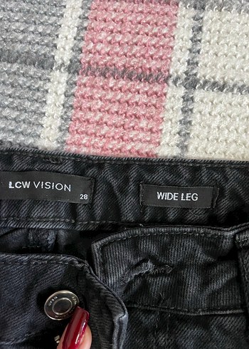 Kadın Siyah Bol Kesim Midi Kot Pantolon - Görsel 3