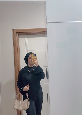 Siyah Tulum - Görsel 3