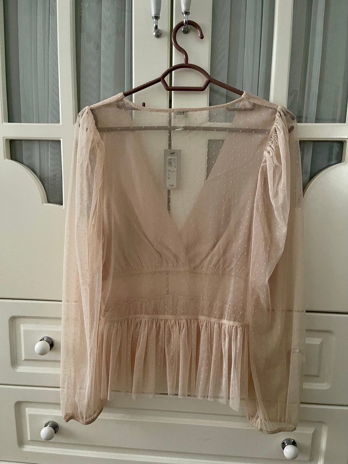 Bej V Yaka Pilili Tül Bluz - Görsel 3