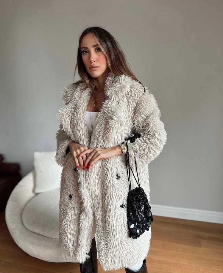 Ekru Uzun Kürk Detaylı Kadın Kaban - Görsel 2