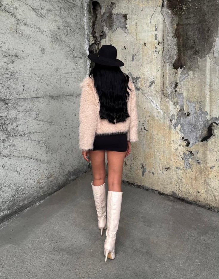 Bej Kürk Detaylı Midi Boy Kadın Ceket - Görsel 3