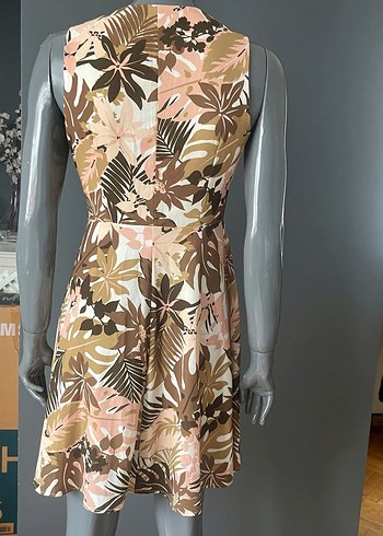 Bej Desenli V Yaka Kolsuz Mini Elbise - Görsel 3