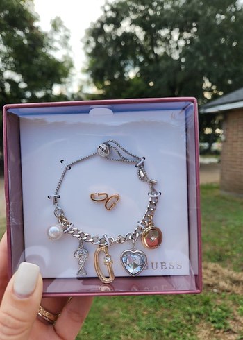 Guess Zincir Detaylı Altın Renkli Kadın Bileklik
