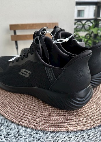 44 Beden Skechers Siyah Spor Ayakkabı