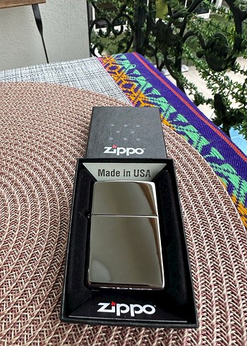 Zippo 250 Reg H Pol Chrome