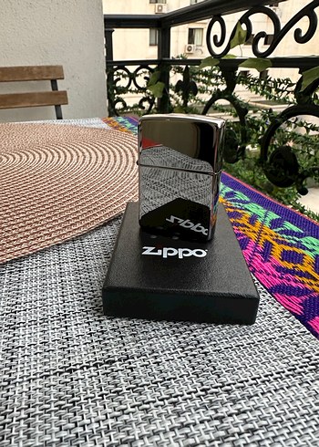  Zippo 250 Reg H Pol Chrome
