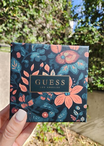  Beden Guess Altın Renkli Zincir Detaylı Kadın Bileklik