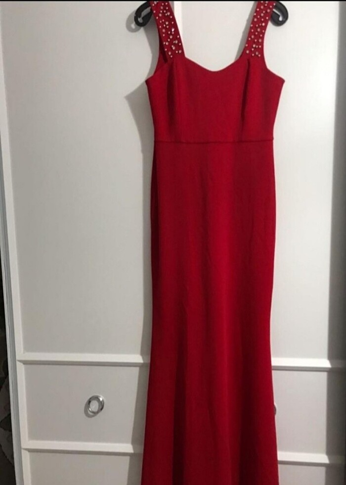 Kırmızı elbise  - Görsel 3