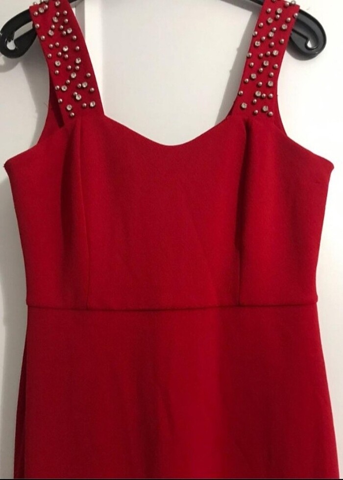 Kırmızı elbise  - Görsel 4