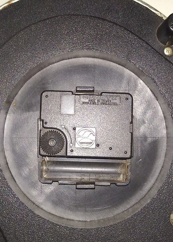 Beden kırmızı Renk QUARTZ Kırmızı Kalp Şeklinde Duvar Saati