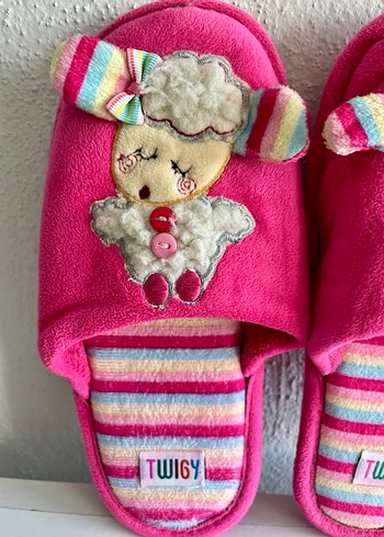 Nakışlı Pembe Kız Çocuk Ev Terliği - Görsel 2