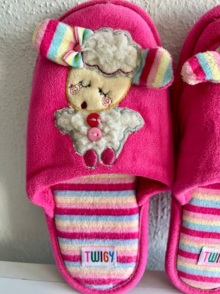 Nakışlı Pembe Kız Çocuk Ev Terliği - Görsel 2