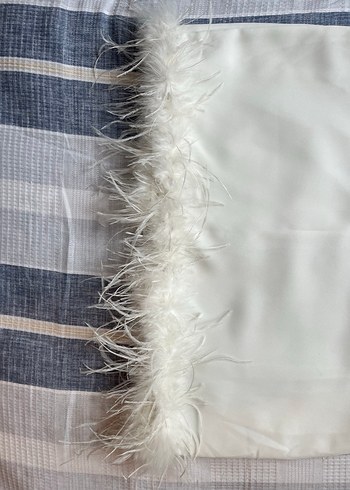 Beyaz Tüy Detaylı Elbise - Görsel 6