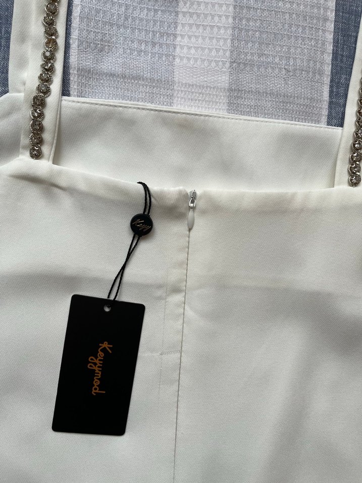 Beyaz Tüy Detaylı Elbise - Görsel 4