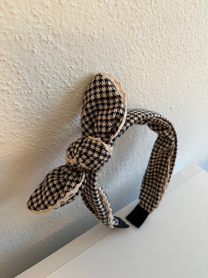 Desenli Fiyonk Detaylı Kadın Saç Bandı - Görsel 2