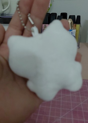 Beyaz Pastel Kulaklıklı Peluş Kedi Anahtarlık