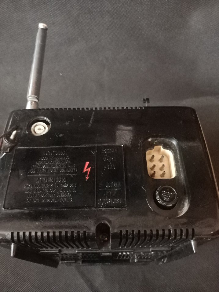 Siyah Retro Mini Televizyon Monitörü - Görsel 3