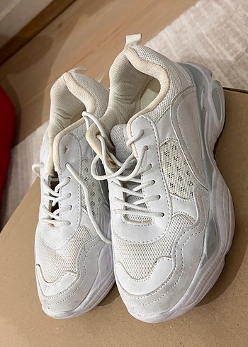 Bewild marka ayakkabı 37 numara - Görsel 2