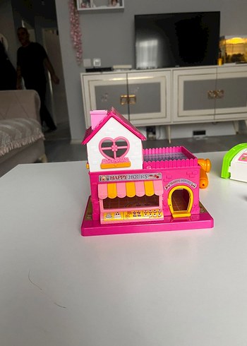 2 adet Oyuncak Ev ve yanındakiler :) - Görsel 4