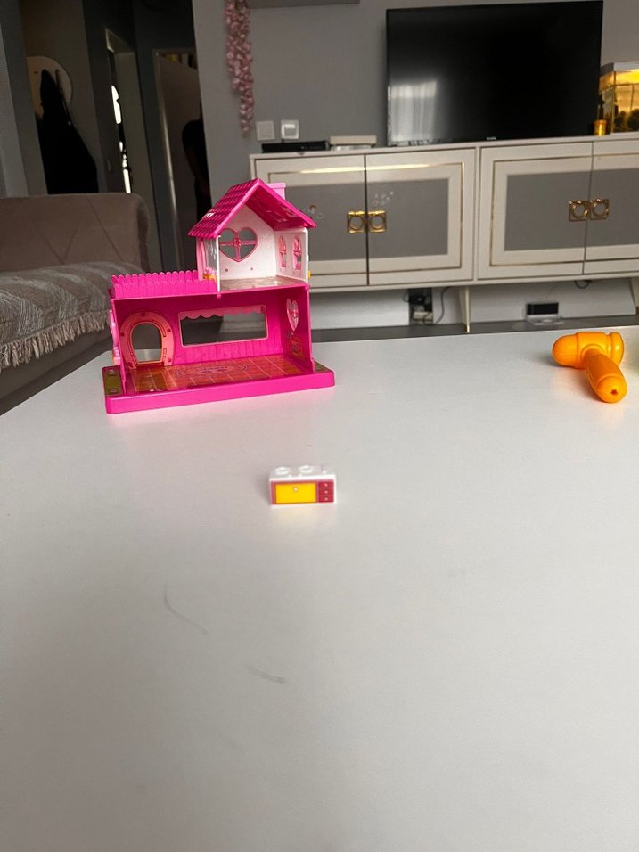 2 adet Oyuncak Ev ve yanındakiler :) - Görsel 5