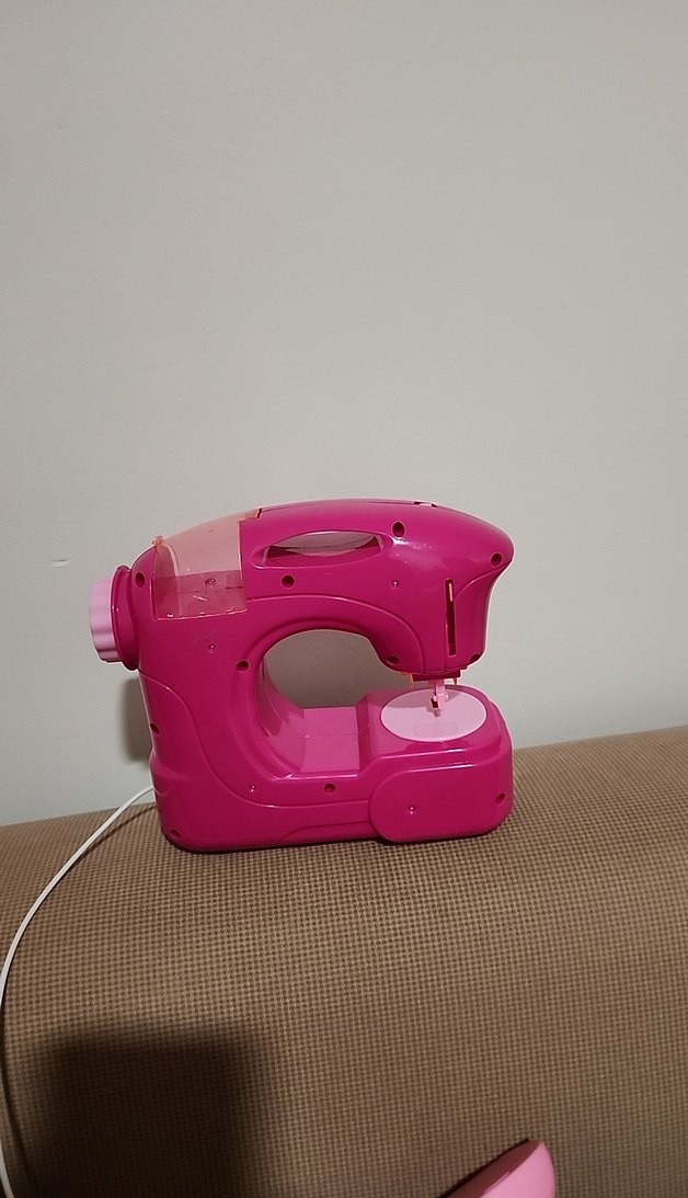 Pembe Renkli Dikiş Makinesi oyuncak - Görsel 4