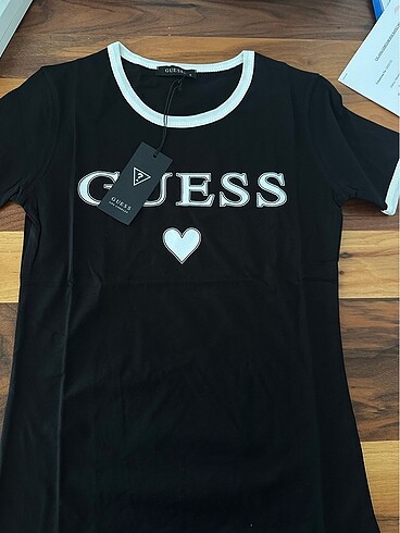 Guess Guess Tshirt
