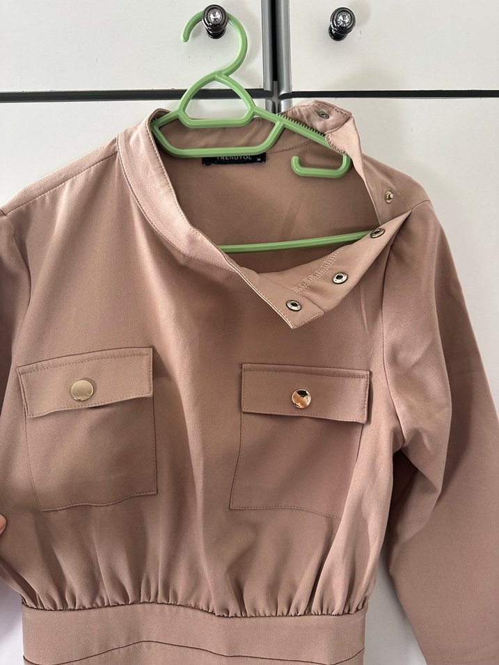 Düğmeli Bej Midi ofis Elbise - Görsel 4