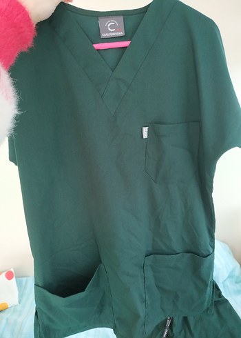 Koyu Yeşil, V Yaka Hemşire Üniforması - Görsel 3