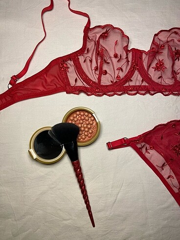 Suwen Çiçekli bralet sütyen takımı