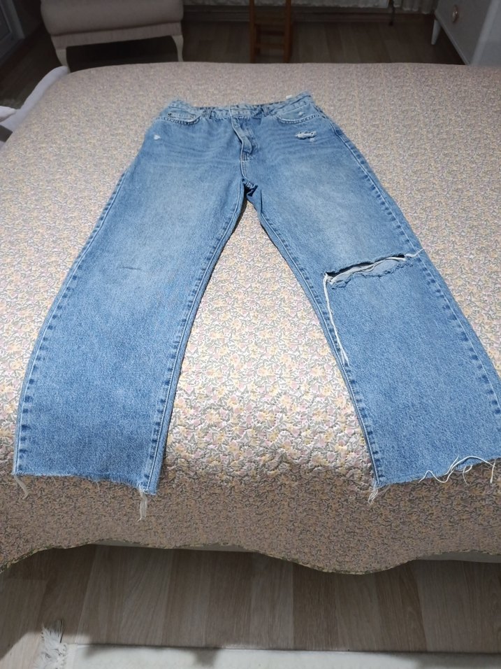 Yırtık Detaylı Mavi Kadın Jean - Görsel 2