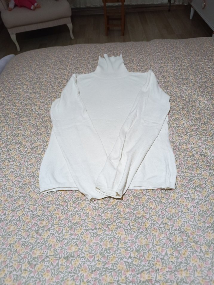 Beyaz Boğazlı Kadın Triko Kazak - Görsel 2