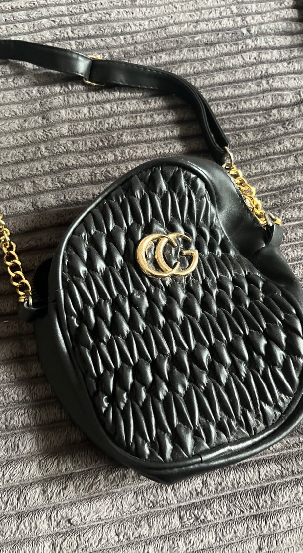 Zincir Detaylı Siyah Parlak Yılan Desenli Deri Çanta - Görsel 2