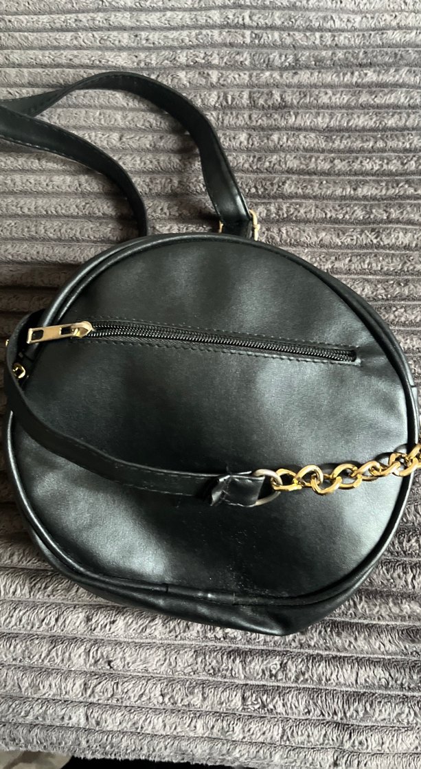 Zincir Detaylı Siyah Parlak Yılan Desenli Deri Çanta - Görsel 3