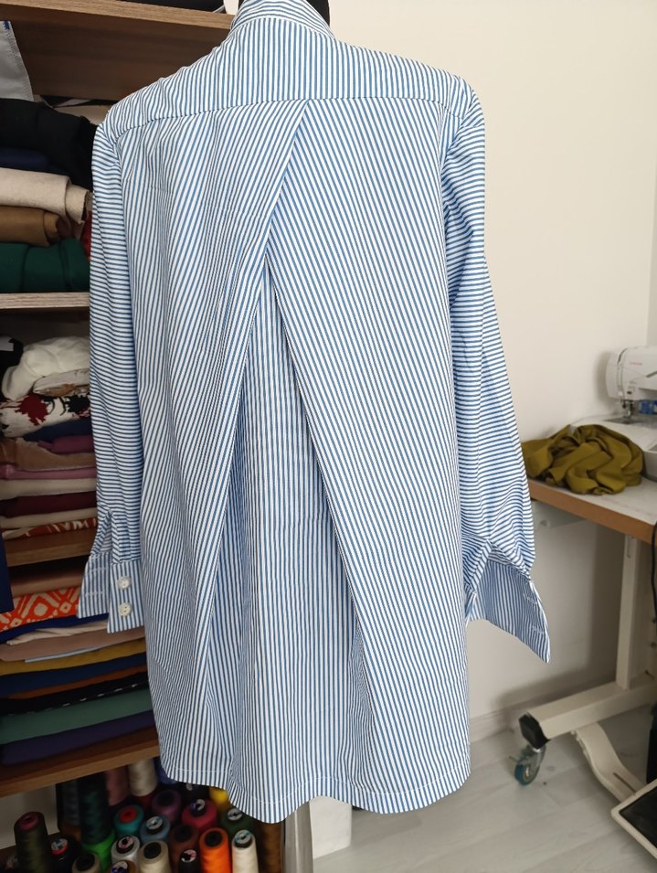 Mavi Çizgili Pamuklu Kadın Gömlek - Görsel 3