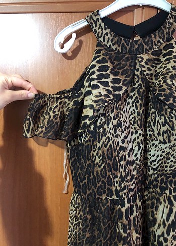 Drapeli leopar Desenli Elbise - Görsel 2