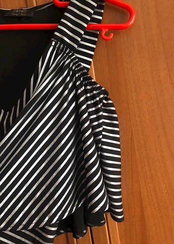 V Yaka Çizgili Siyah Kadın Bluz - Görsel 2