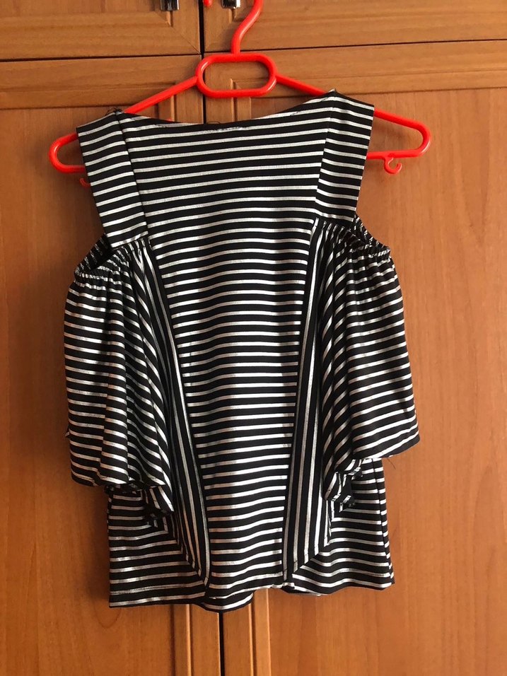 V Yaka Çizgili Siyah Kadın Bluz - Görsel 5