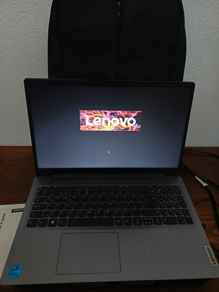 Lenovo İdeapad i3 16gb ram 512SSD - Görsel 3