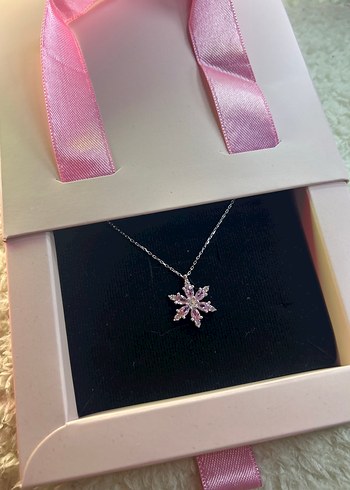 Pembe Lotus Kolye