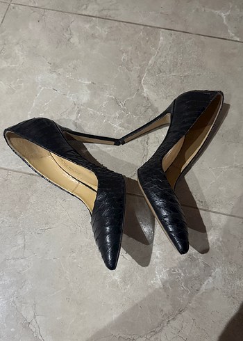 Diğer Siyah Yılan Desenli Pilili Stiletto