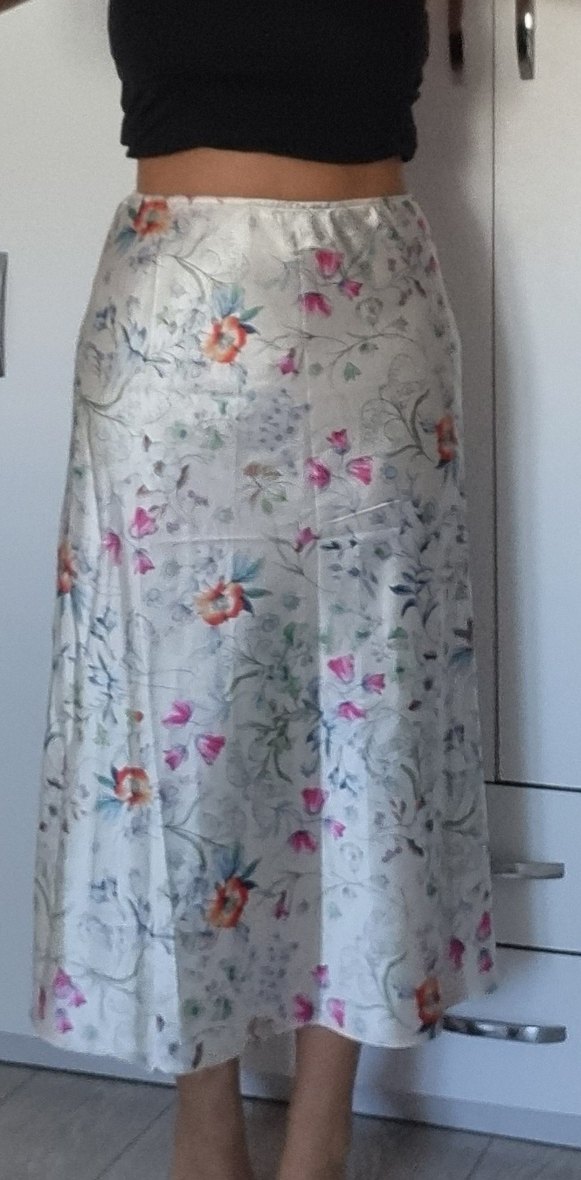 Beyaz Çiçek Desenli Uzun Bohem Etek - Görsel 2