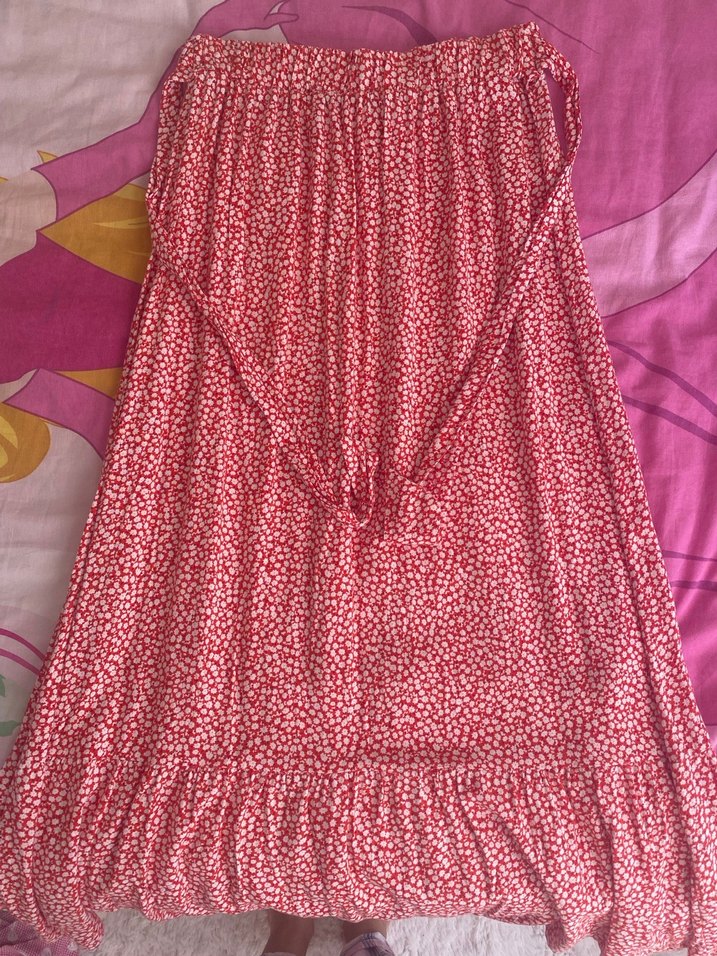 Uzun Kırmızı Etek - Görsel 2