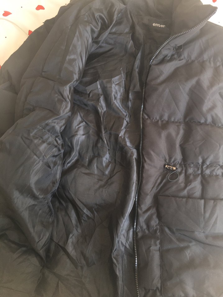 Siyah kışlık şişme mont - Görsel 3