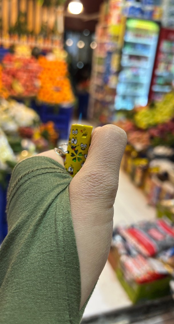 Sarı Renkli Canlı Oje - Görsel 2