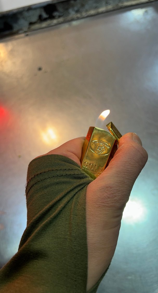 Parlak Altın Renkli Hediye Kutusu - Görsel 2