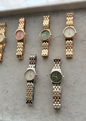 Kadın Vintage Altın Renkli Butonlu Saat - Görsel 2