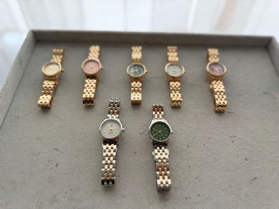 Kadın Vintage Altın Renkli Butonlu Saat - Görsel 5