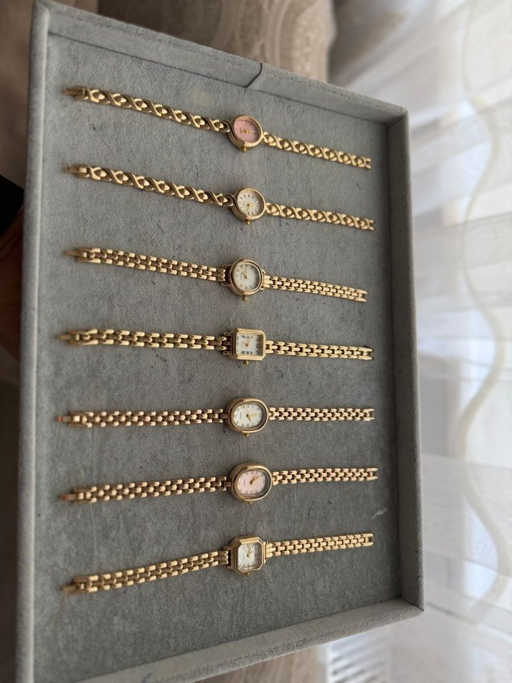 Zincir Detaylı Altın Renk Kadın Saatleri - Görsel 4